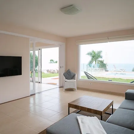 Tulipan Sunset Con Piscina Climatizada Willa