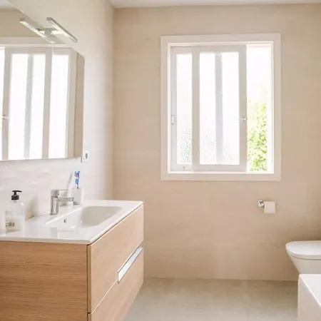 Tulipan Sunset Con Piscina Climatizada Willa