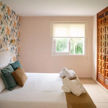 Tulipan Sunset Con Piscina Climatizada 别墅